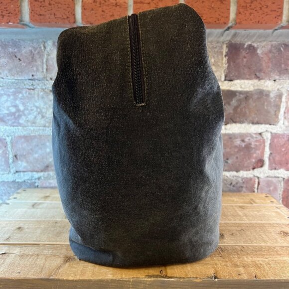 Large Lululemon Shoulder Bag Zippered Closure and Chunky Hardware Black - Picture 6 of 13